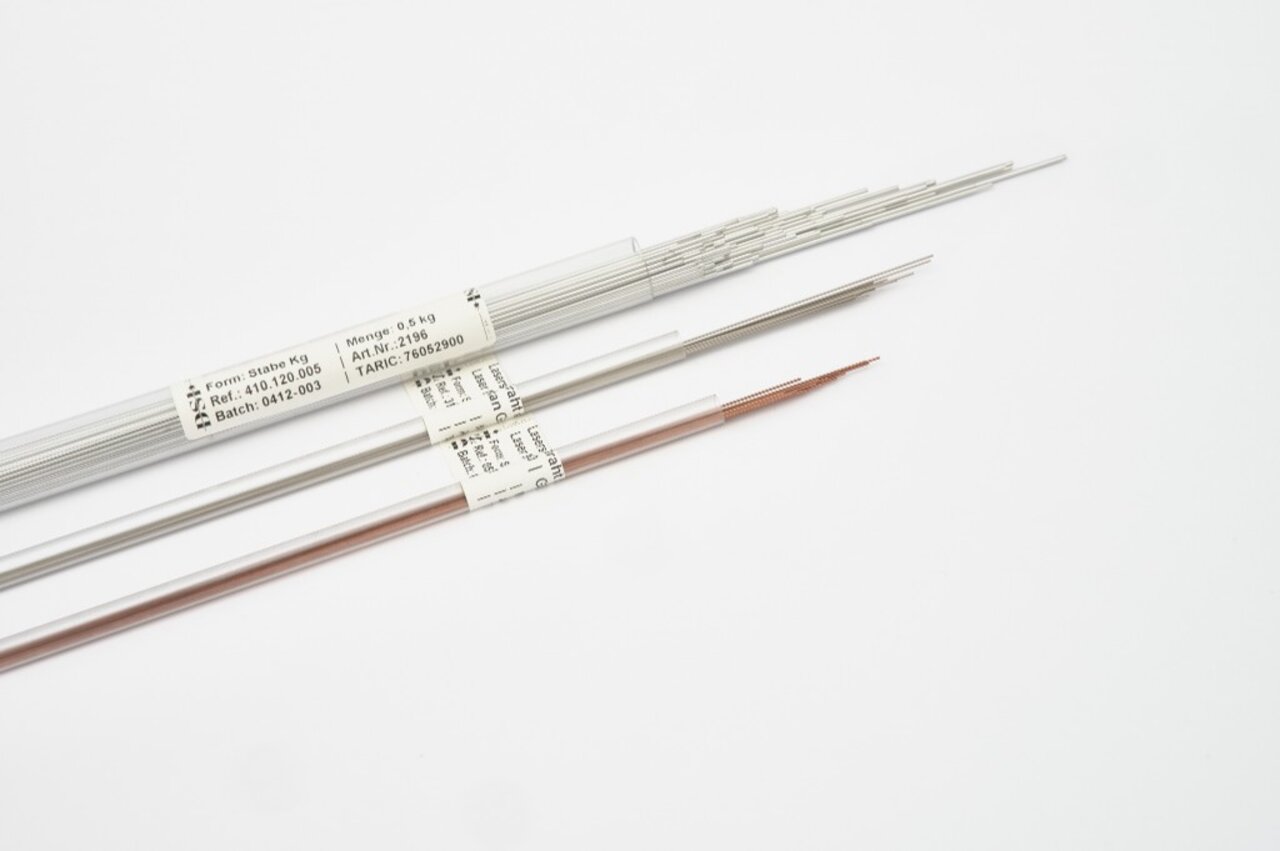 Gerichtete Laser-Schweißstäbe in unterschiedlichen Längen mit Etikett